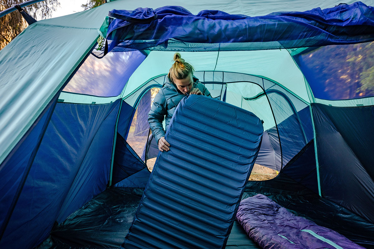 inflatable camping mattress